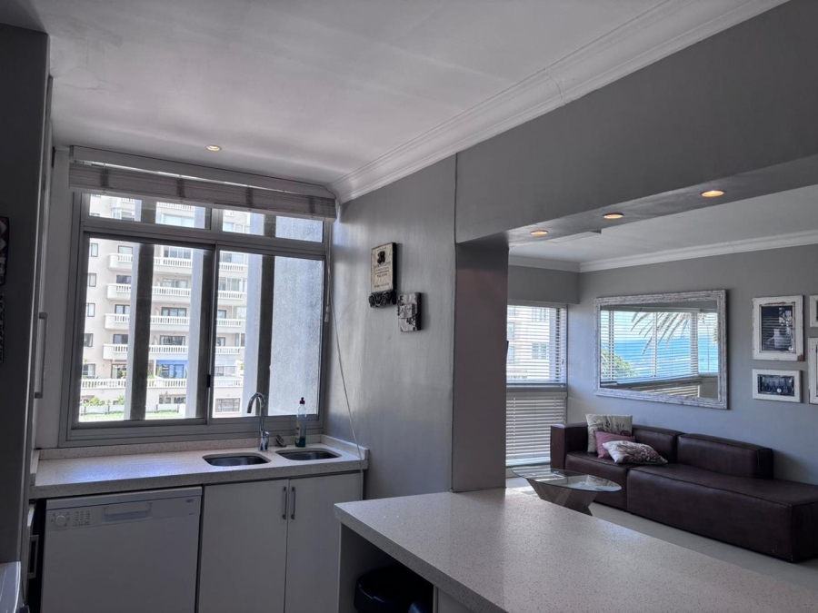 To Let 2 Bedroom Property for Rent in Sea Point Western Cape